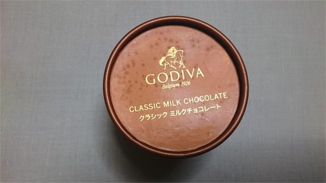 クラシックミルクチョコレートの容器
