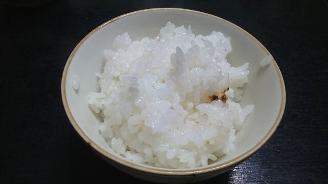 土鍋で炊いたご飯はお米がたっている