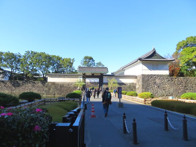 処理をした後の江戸城入り口の画像