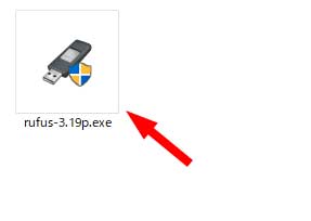 exeファイルがダウンロードされるので、デスクトップなどの適当な場所に保存する