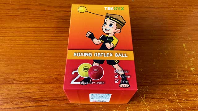 TEKXYZのリフレックスボールのパッケージ