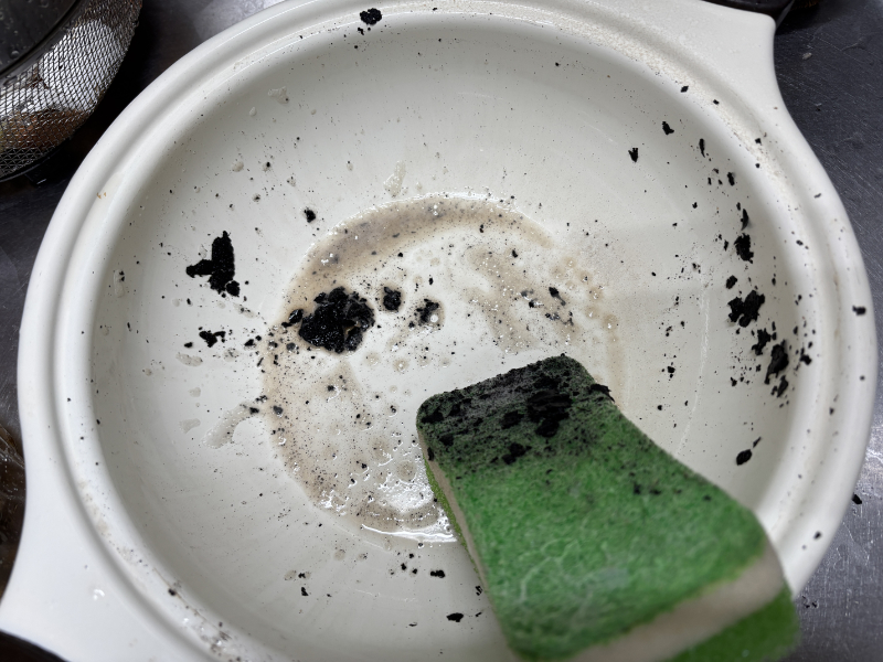 水と重曹でコゲが落ちた！